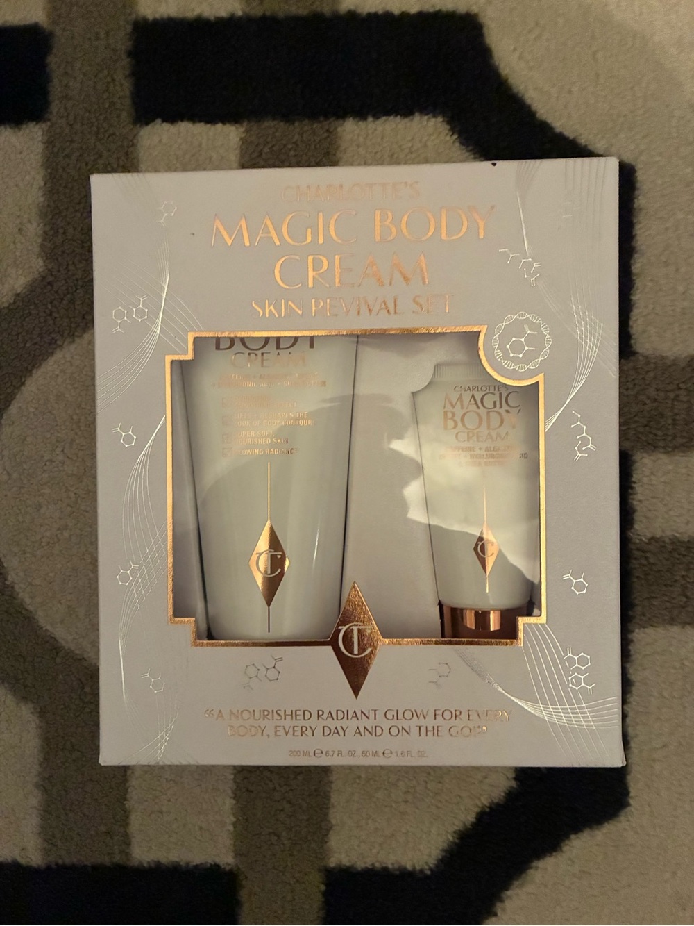 Charlotte Tilbury Magic Body Cream Skin Revival Set